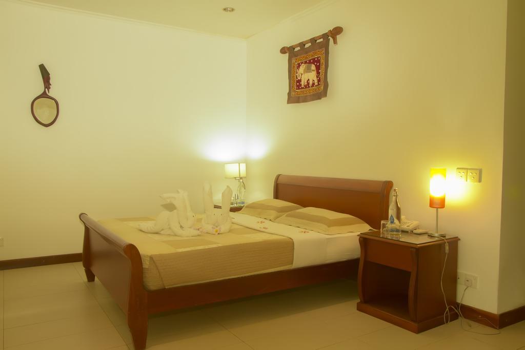Hotel Villa Viana Marawila Chambre photo